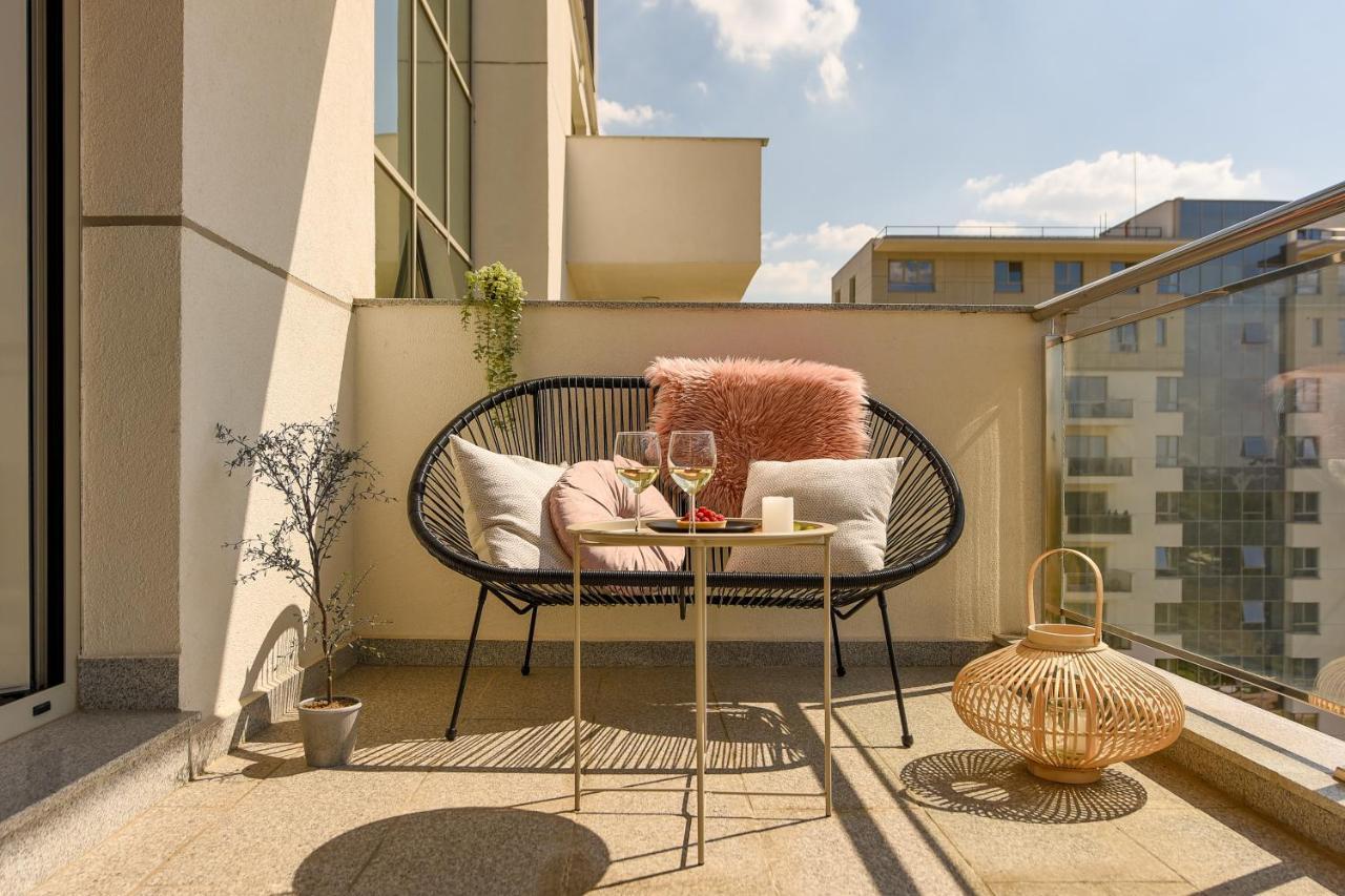 Eye Candy Romexpo 2-Bedroom With Free Parking Bucharest Exterior photo