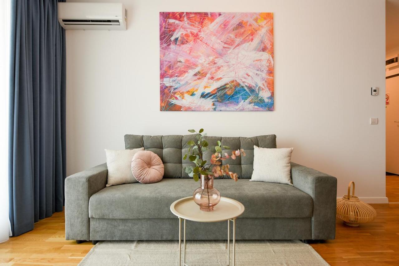 Eye Candy Romexpo 2-Bedroom With Free Parking Bucharest Exterior photo