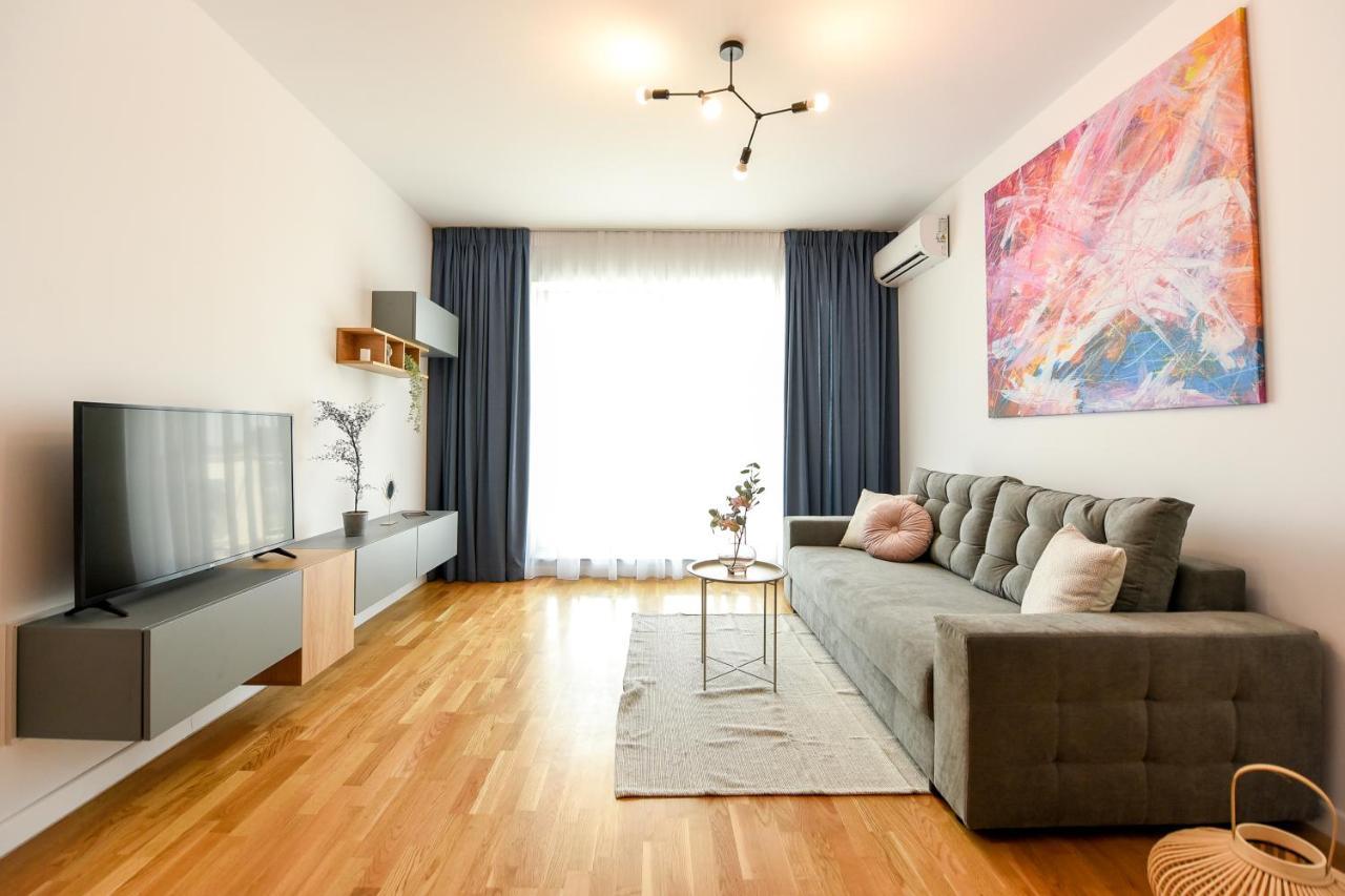 Eye Candy Romexpo 2-Bedroom With Free Parking Bucharest Exterior photo