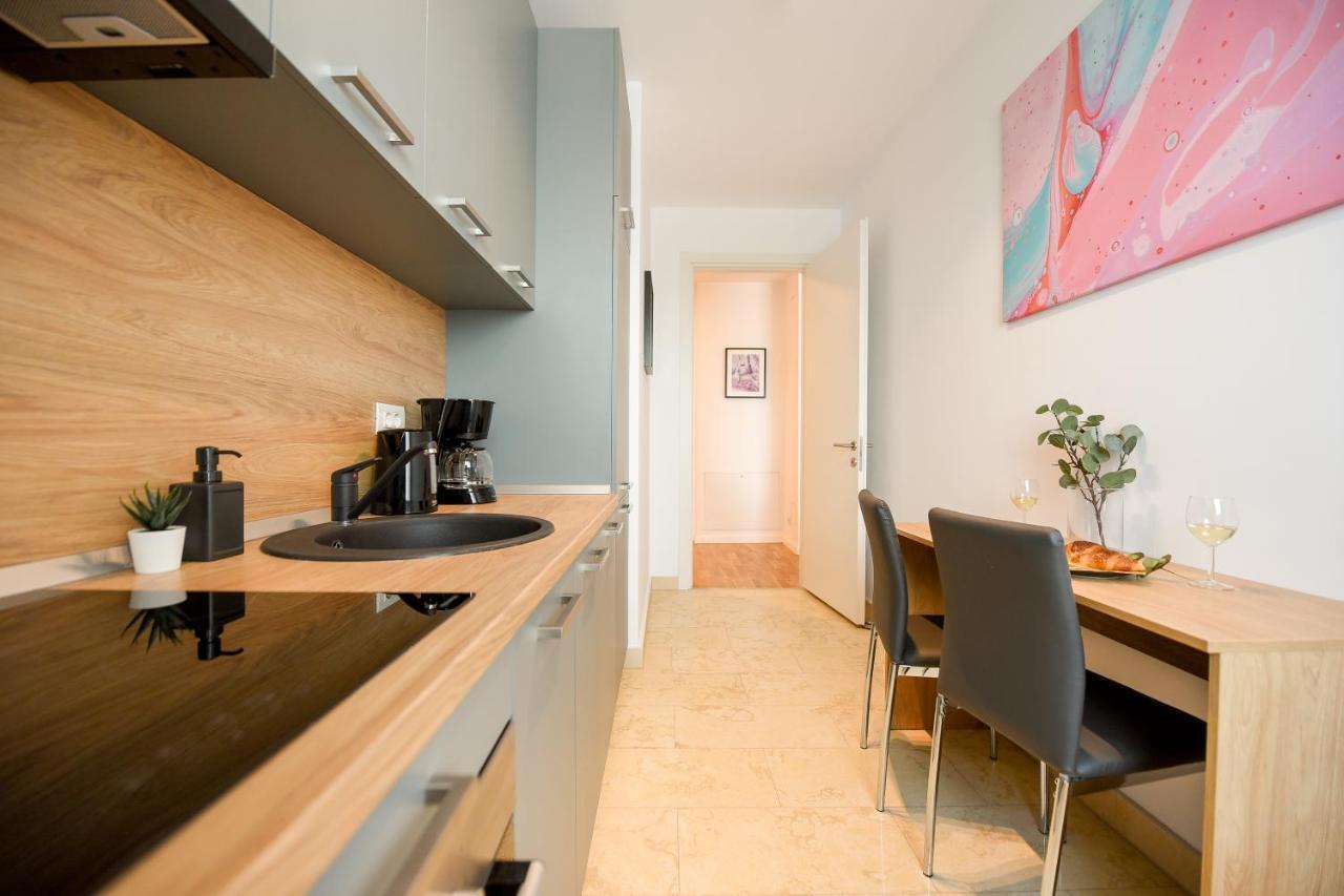 Eye Candy Romexpo 2-Bedroom With Free Parking Bucharest Exterior photo