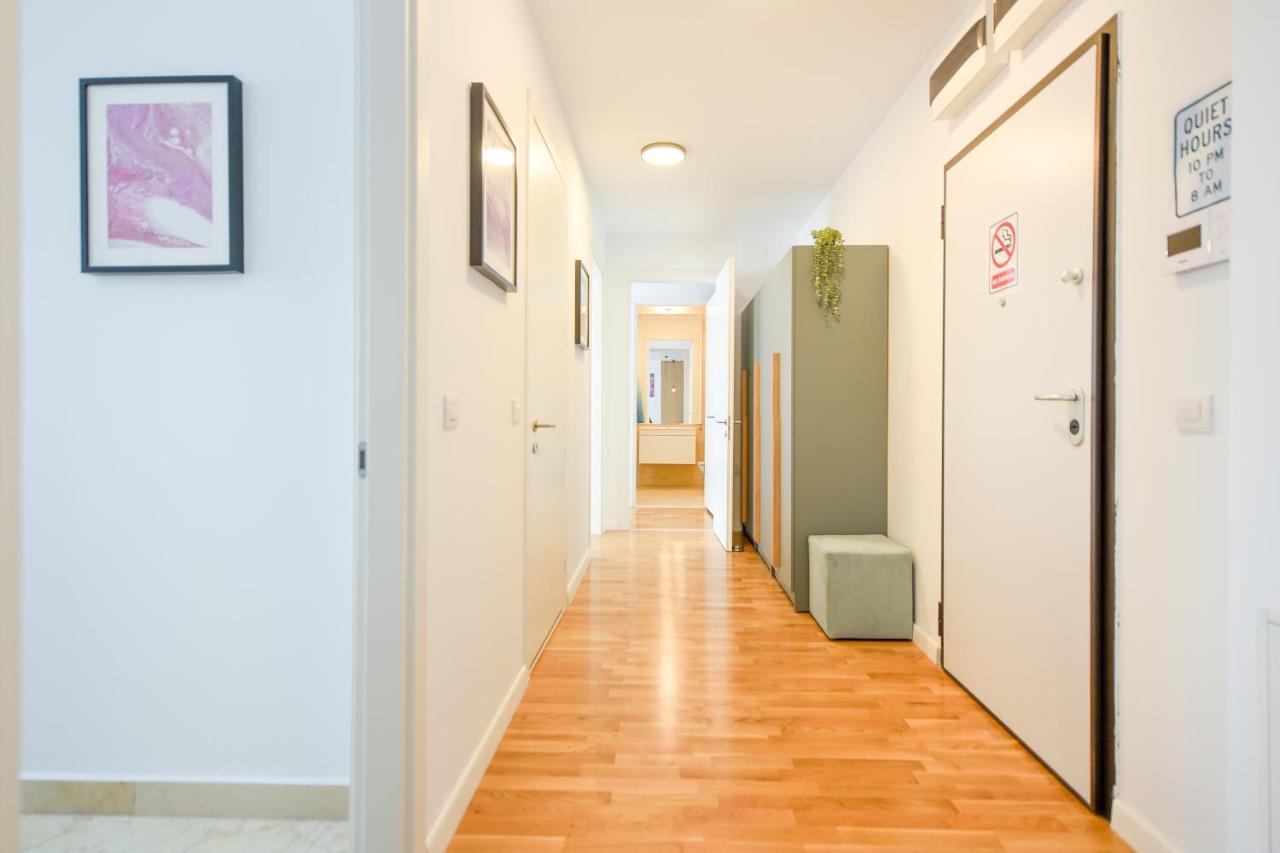 Eye Candy Romexpo 2-Bedroom With Free Parking Bucharest Exterior photo