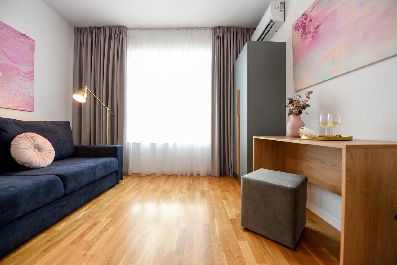 Eye Candy Romexpo 2-Bedroom With Free Parking Bucharest Exterior photo