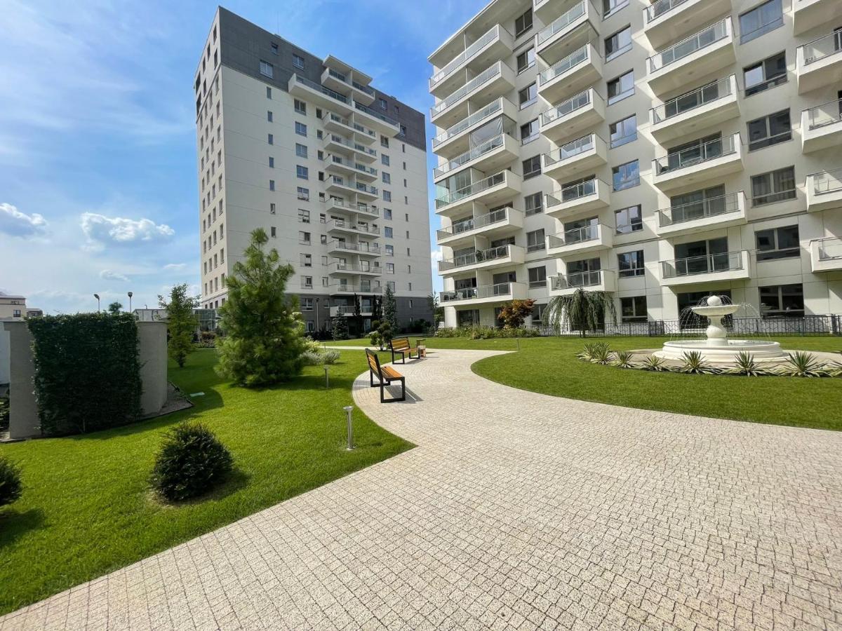 Eye Candy Romexpo 2-Bedroom With Free Parking Bucharest Exterior photo